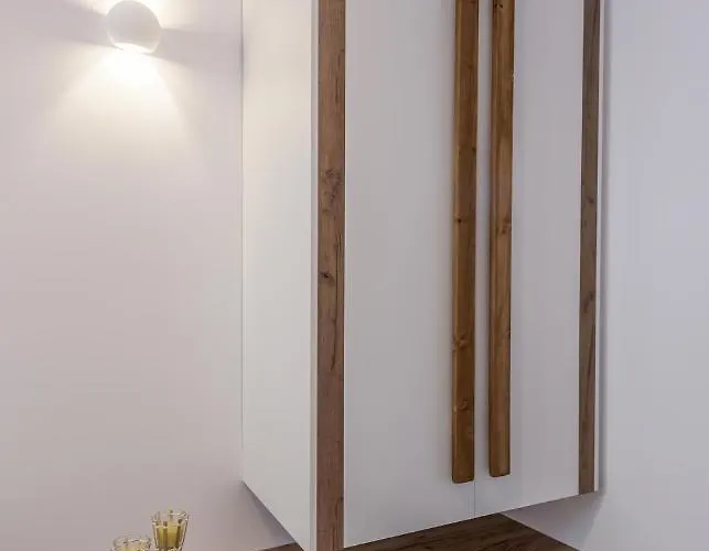 Esperanza Adamantas (Milos)